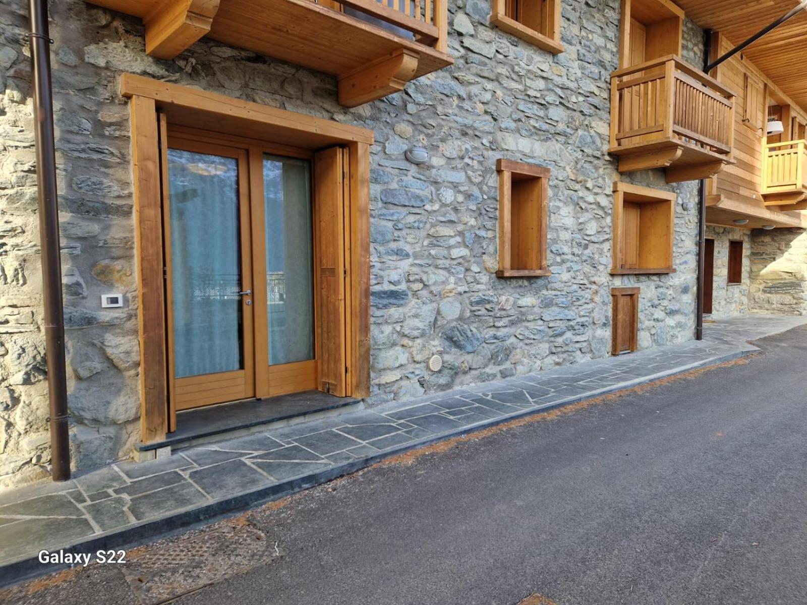 Grazioso Trilocale Con Ampia Terrazza Apartment Chiesa in Valmalenco Exterior photo